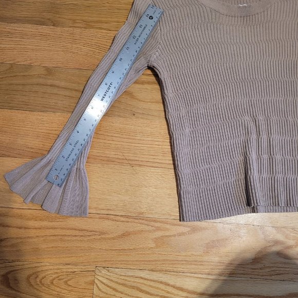 Nude Ribbed Quarter Sleeve Flare - Picture 4 of 7